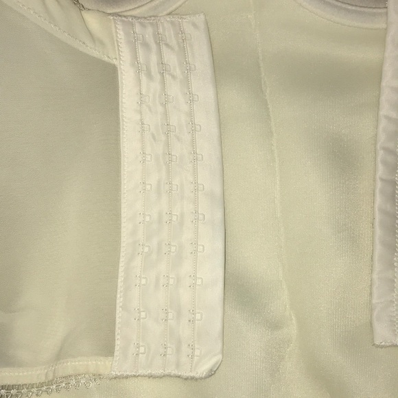 NWOT Beautiful Ivory Strapless Bra - Picture 5 of 5